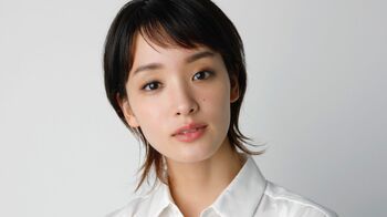 剛力彩芽 服は「長く大切に。おばあちゃんになっても着たい」という気持ちで購入 「好きなものを貫く」ファッションのこだわり