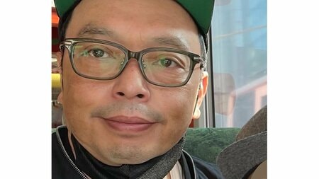 「パパのDNA強い」2児の父 中川家・礼二 6歳長男と“広島電鉄”満喫ショット公開！息子のピシッと敬礼姿に「雰囲気そっくり」と反響