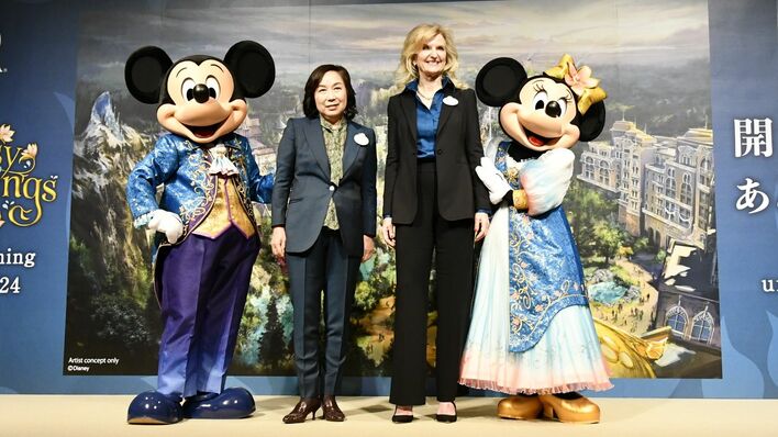 ミッキーマウスとミニーマウスの新衣装を初公開 東京ディズニーシーで4