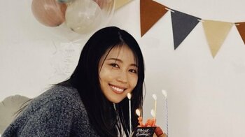 有村架純「スコーンと射抜かれた」もぐもぐ“おちゃめ食リポ”披露！イギリス満喫プライベートショットにメロメロになるファン続出