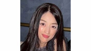 小沢真珠 娘と18歳の“家族のアイドル”交えた3ショット公開！誕生日をキュートなプレートでお祝いする様子に「幸せなんだなぁと伝わってきます」