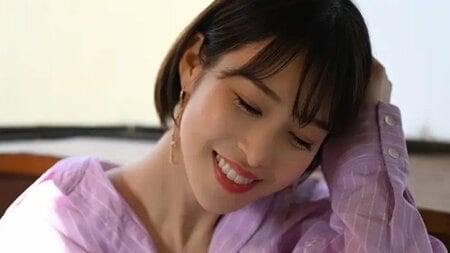 プライベート感満載！鷲見玲奈のデジタル限定写真集『陽だまりの中の鷲見玲奈』がリリース　カメラマンは中川絵美里