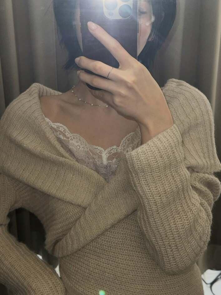 かわいいの最高到達点」NiziU・MAYA 美デコルテあらわなニット姿を披露