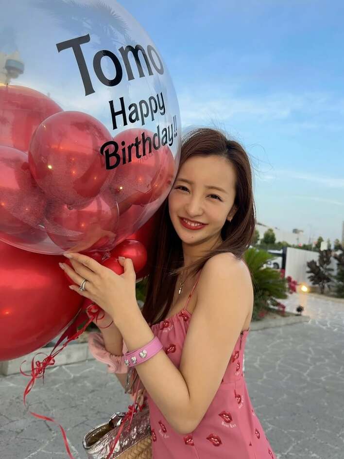 仲良しなの知らなかった」板野友美 “大好きな人”との密着