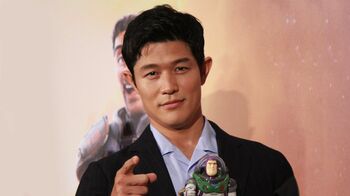 鈴木亮平、バズ似を自認！今田美桜が指摘した“共通点”は？