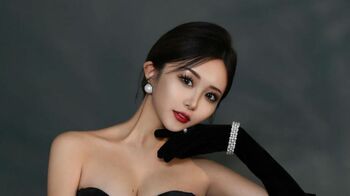 出産までわずかのギャルモデルれいたぴ　シックな黒いドレスのマタニティフォトを公開　「セレブっぽい」と称賛の声