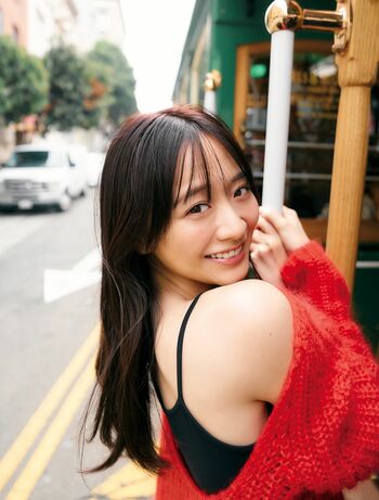 【先行カットあり】元テレ東 森香澄アナ　ランジェリー姿にも挑戦！“素”が詰まった1st写真集