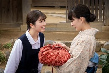 「昭和のあざとい系女子」「さすがアイドル」小川彩（乃木坂46）の登場にファン大興奮！『波うららかに、めおと日和』