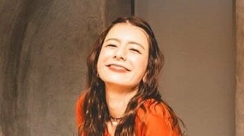 スザンヌ 自身の旅館に開店したベーカリーカウンターにパンがズラリと並んだショット披露！丁寧に包装されたベーグルや塩パンに「とっても美味しそう」