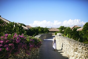 【星のや竹富島】竹富島の夏の暮らしに倣い、遊び、眺め、語らう「なちゆくい」を彩る4つの催しを提供