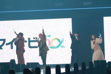 吉沢亮「めちゃくちゃ人がいる」黒スーツで4年ぶりのTGCオープニングを