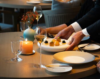 「UMITO 鎌倉 腰越」のフレンチ「Le RESTAURANT」が贈る、クリスマススペシャルプラン