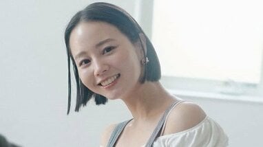 堀北真希さんの妹・NANAMI 自宅を大公開！開放感あふれるキッチンで