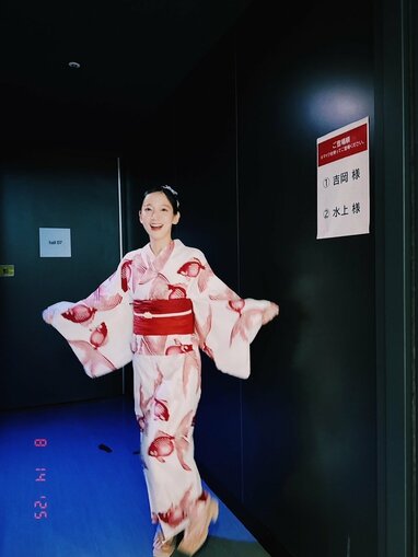 女神降臨」吉岡里帆 浴衣姿で“うなじ”際立つショット公開！透明感