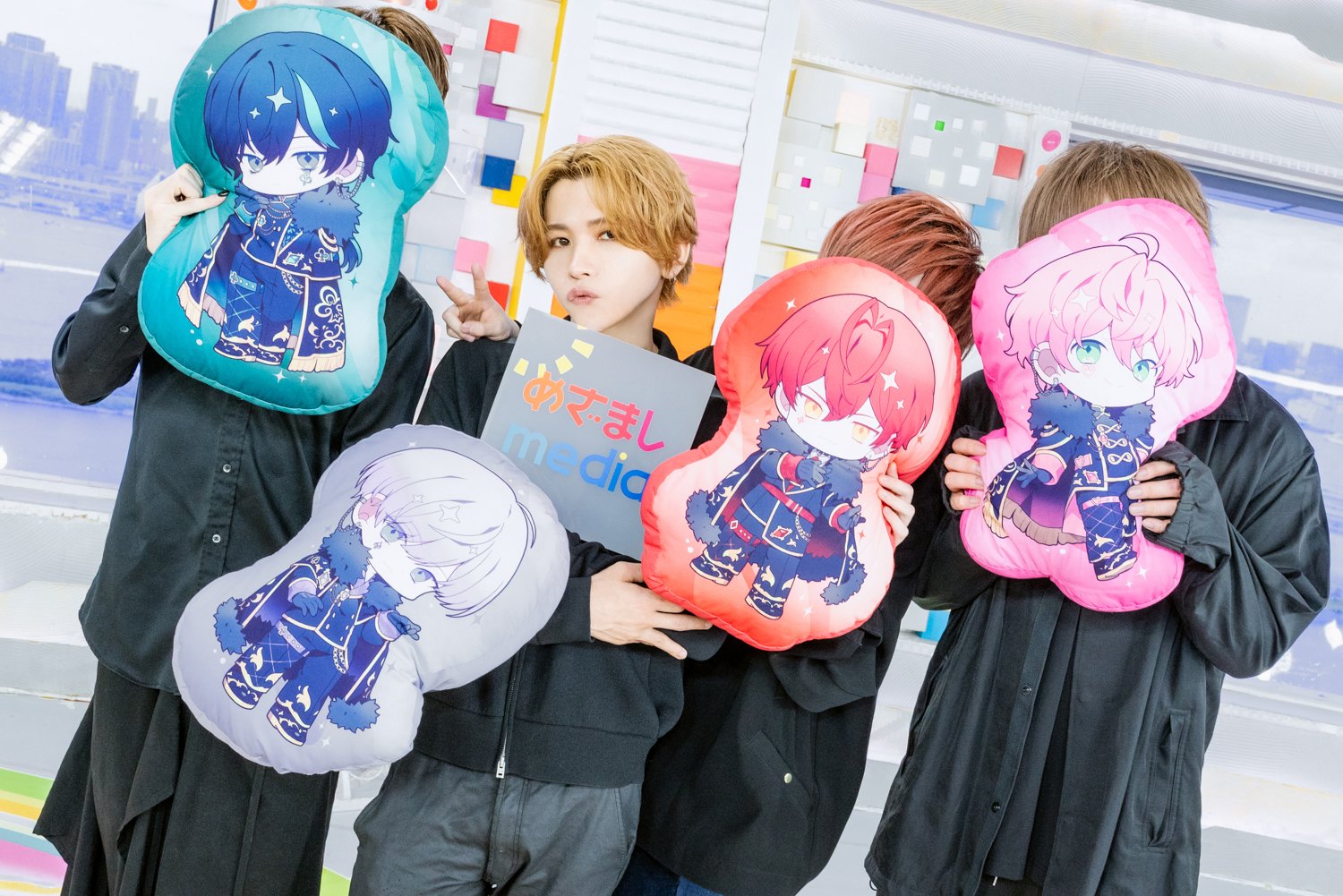 騎士X 自作の似顔絵入りプロフィール帳を公開！てるとくんは“ジェネリックばぁう”！？自称“運MAX”タケヤキ翔に「そんなない」しゆんがバッサリ