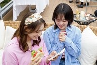 有名モデル・ハルナを演じるトラウデン直美「私とは少々性格が違うタイプの彼女を演じるうえで、いろいろな芸能人の方を参考にしました」『小麦とバターと復讐と』
