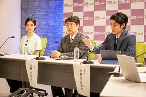 【場面写真追加】雅（河合優実）を担ぎ動き始めた弥生（石原さとみ）の計画…ネット番組で颯（寛一郎）と兄妹ゲンカに！？『ポリティカルパン』第2話予告