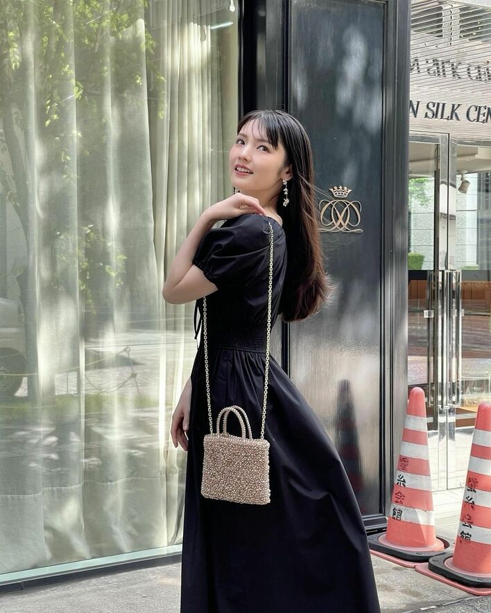 道重さゆみ「暑さも吹き飛ぶ美人さん！」大人っぽいワンピース姿から