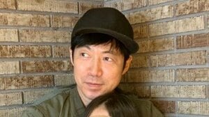 東貴博 10歳長女と9年前の思い出写真を再現！次女との仲むつまじい旅行ショットも公開し「羨ましいくらい素敵な親子」とファンほっこり