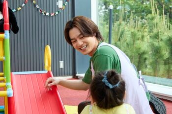 平田（鈴木保奈美）を中心に人見（松田元太）らは「子育て支援策」に取り組む！その動きに社長（小野武彦）が腹を立て…『人事の人見』第8話予告