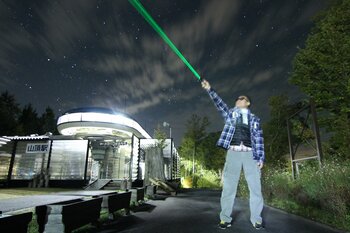 【日本一の星空】長野県阿智村　日本一の星空と、お笑いがまさかのコラボレーション「星兄 Starlight Show」開催
