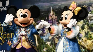 ミッキーマウスとミニーマウスの新衣装を初公開 東京ディズニーシーで4
