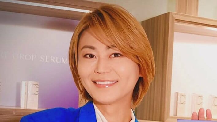 氷川きよし ツヤツヤ美肌の“すっぴん”自撮りショットに「トゥルントゥルンやん」と絶賛の嵐！車内での自然体の笑顔に「さり気ないスマイル素敵」