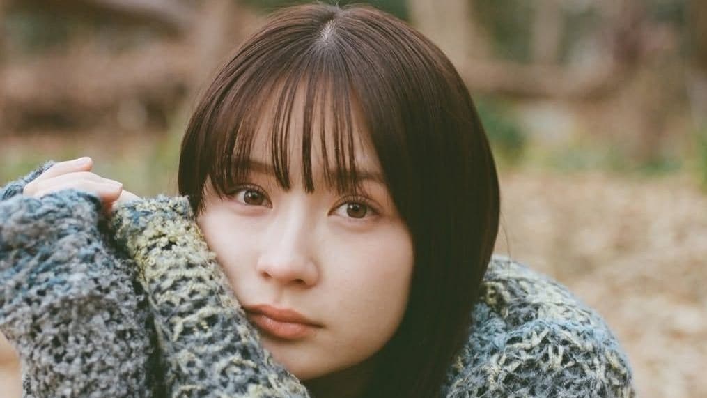 透明感が爆発してる」畑芽育 公園での無邪気ショット公開！“エモさ