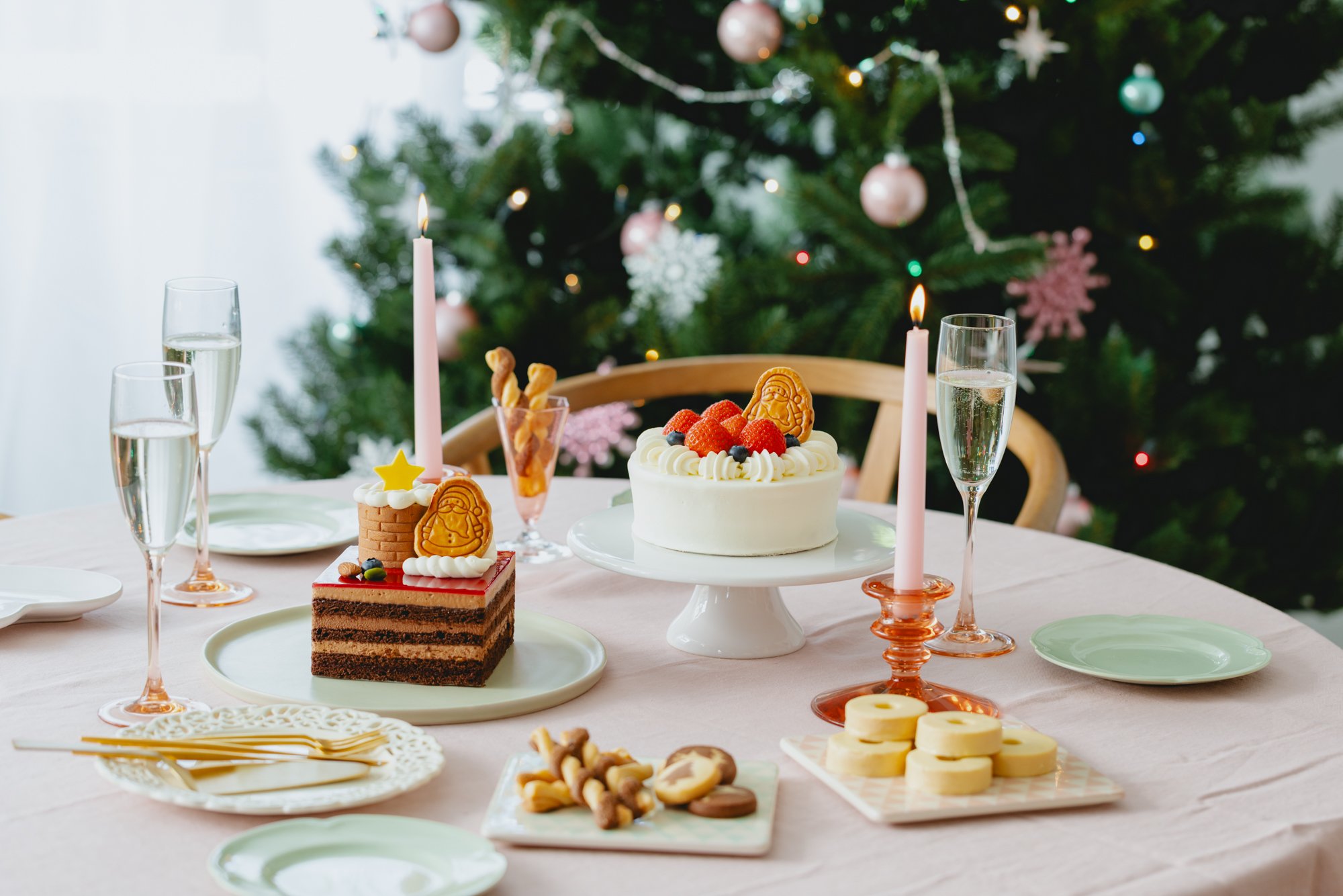 ユーハイムの2025年新作クリスマスデコレーションケーキが登場