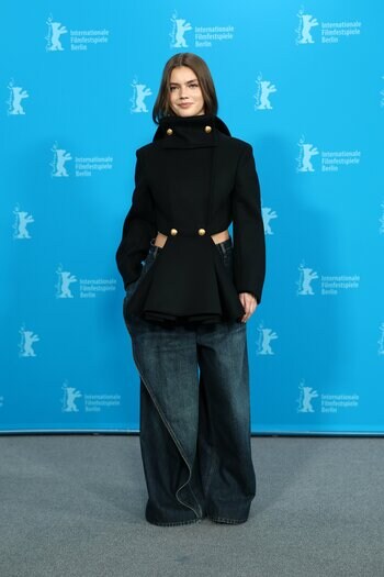 【Dior】ディオールを纏うセレブリティ：フローレンス・ハント @映画『クイーン・アット・シー』フォトコール