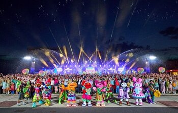 ２５周年のユニバーサル・スタジオ・ジャパン、夏の夜を一新 『ユニバーサル・サマー・マツリ・ナイト ～ネオン・グロウアップ～』本日先行公開