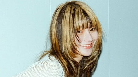 蒔田彩珠(23) 愛車にまたがりツーリングする様子を公開！ラフなスタイルで笑顔を浮かべる姿に「カッケー！」「イメージ変わったよ！」