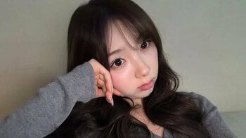 NiziU・MIIHI “最強のツインテール姿”に絶賛の嵐！「その愛嬌はえぐいって！」雰囲気ガラリと変えた上目遣いショットに「女神ですや〜ん」