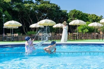 【下田プリンスホテル】アーリーサマーシーズンアーリーサマーシーズン到来、海・磯遊び・プールを楽しむリゾートステイ6月の週末限定で「ガーデンプール」を前倒しオープン！