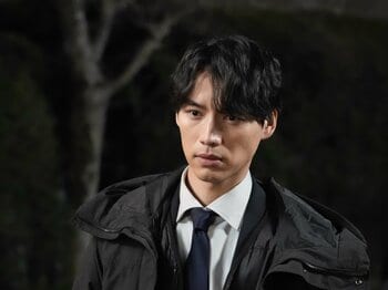 今泉（福士蒼汰）は仙北谷（味方良介）とともに政界の大物が絡む汚職事件を捜査！自らの“正義”と対峙することに＜『東京P.D.』第8話完全版＞