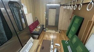 「電車のドアを買ってしまいました。」自宅に電車内を再現！？鉄道大好き20歳学生の投稿に「す、すごいですこれは」「神レベル」とネット驚愕
