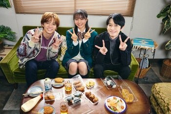 佐藤大樹&本郷奏多の写真館企画第2弾！「今週のオフショット」でトキとヒカルの活躍を振り返る『時光代理人』