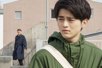 ＜試写室＞調査報告書次第で…その奥深さを“てにをは”レベルで紐解いていく