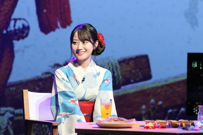 声優・小倉唯が“癒し”ASMR披露！こじるり「中学生には刺激強くないですか？」