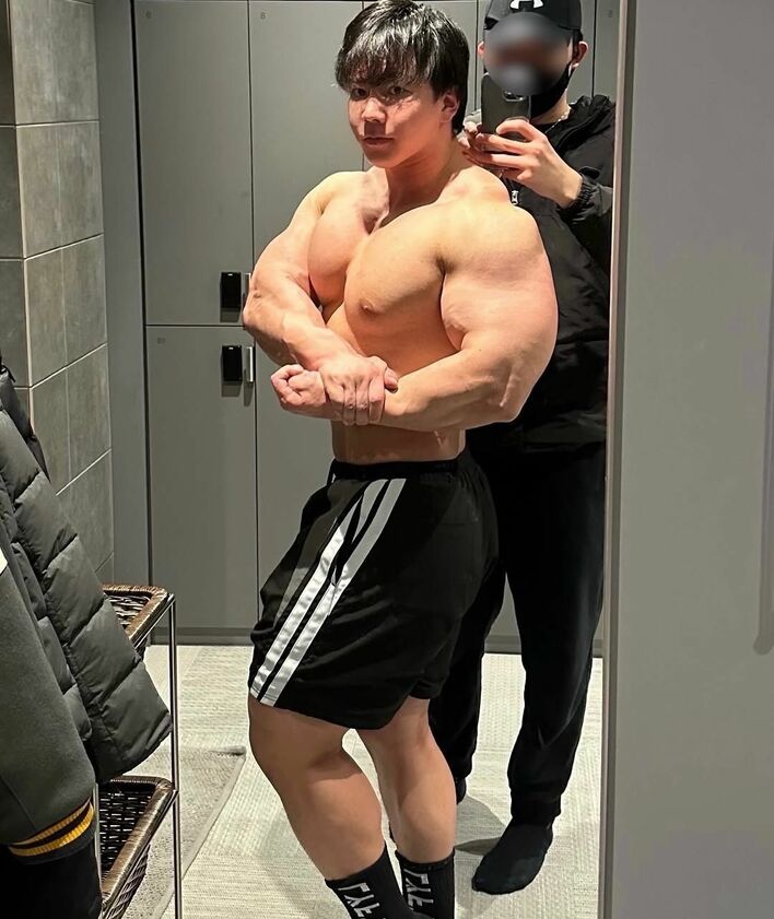 これは人間？」ボディビルダー横川尚隆 “筋肥大”したパンパンの肉体