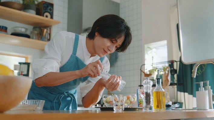 timelesz 橋本将生 初の単独広告出演！「すごく緊張しました」エプロン