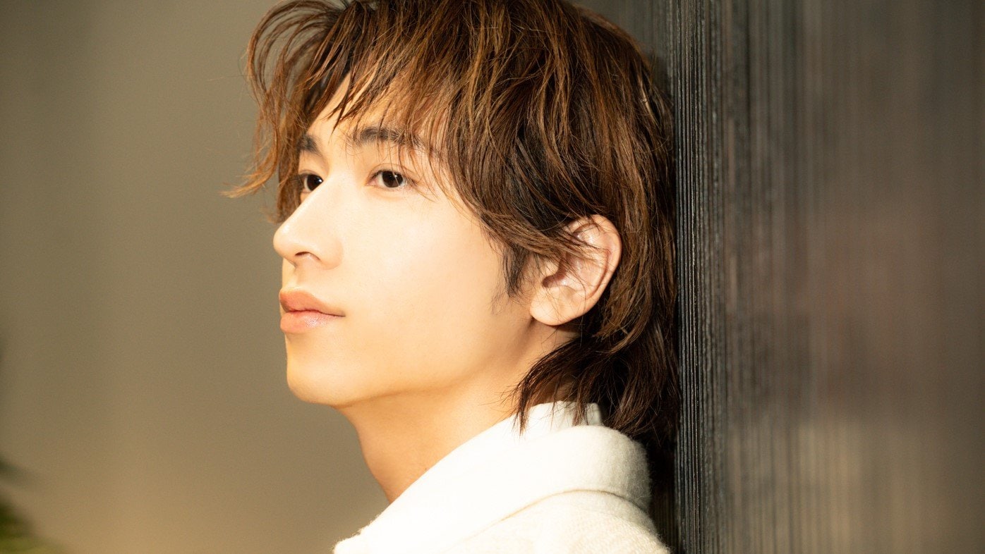 BLドラマ出演で話題！庄司浩平 “上半身をベルトで縛った”1枚がお気に入り「過去には窮屈だと思う時間も多かった」2nd写真集『だから、ぼくは』