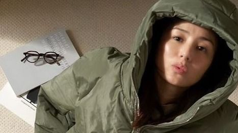 ひざ上15センチ】井川遥“大人の魅力”全開ショット 白い脚際立つ