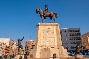 4月23日はトルコが世界に先駆けて制定した「子どもの日」