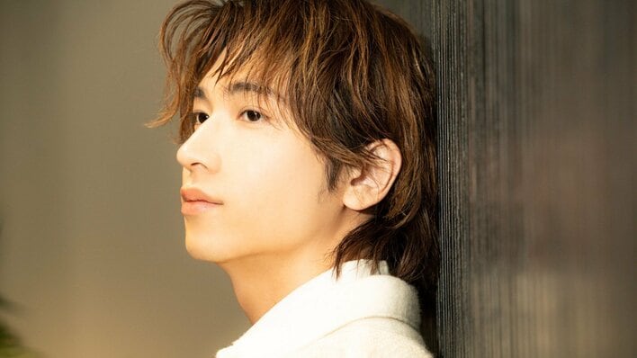 BLドラマ出演で話題！庄司浩平 “上半身をベルトで縛った”1枚がお気に入り「過去には窮屈だと思う時間も多かった」2nd写真集『だから、ぼくは』