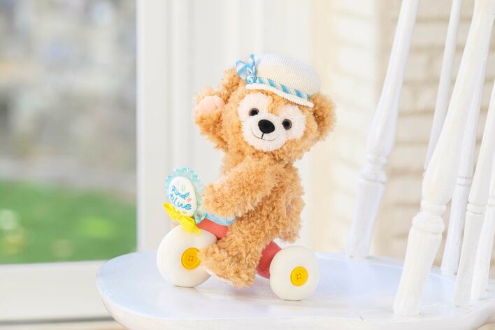 ダッフィーたちの「青色さがし」めいぐるみバッジやスーベニアなどの