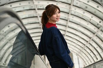 ＜連載②＞【動画あり】女性アナカレンダー2021～堤礼実アナ 自前メイクで艶やか「より身近に感じていただけたら」