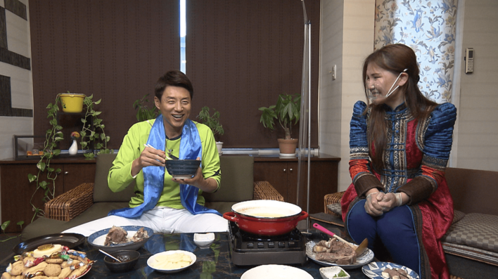 松岡修造がモンゴルのおもてなし料理「チャンスン・マハ」に夢中でかぶりつく！