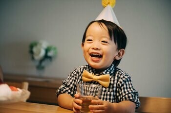 【子育て世帯の誕生日調査】誕生日プレゼントは家族総出！　祖父母や親戚も贈る家庭が約7割