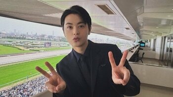 「本当に37歳だよな？」瀬戸康史 自身の“誕生日あるある”を報告！？大人の余裕感じるモノクロ写真に「奇跡の37歳すぎる」